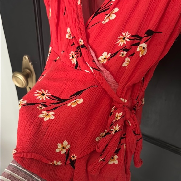 One Clothing Red Ruffled Wrap Camisole - Picture 4 of 4